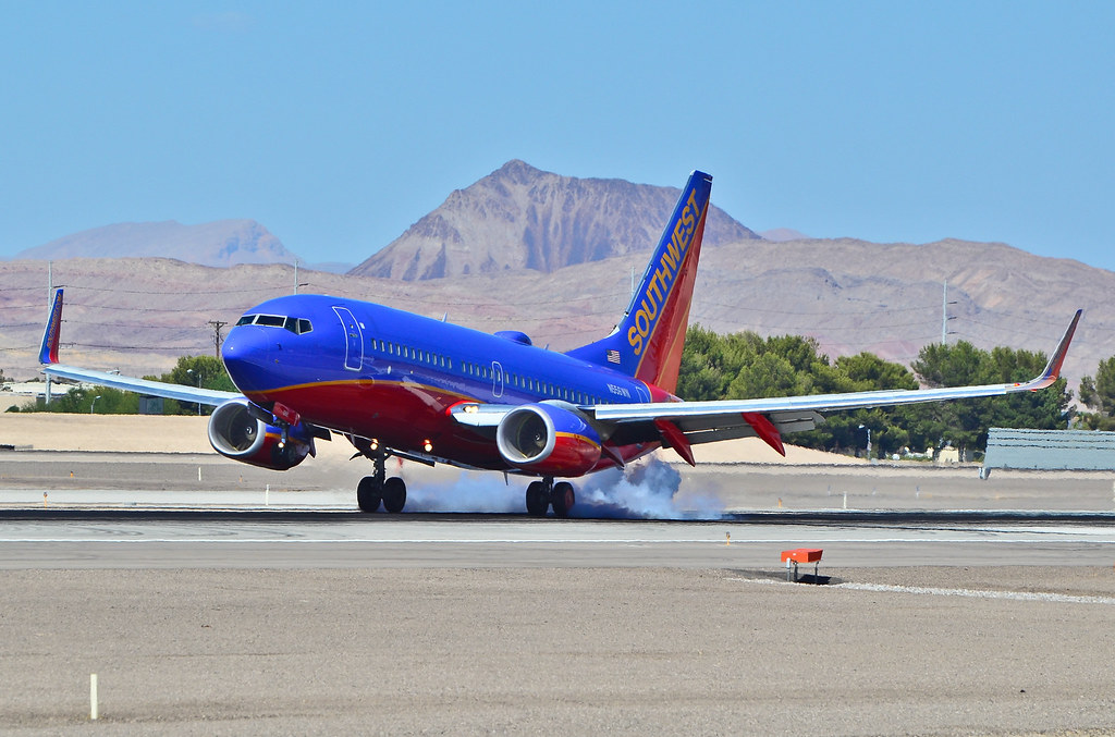 Photo of Southwest Airlines N556WN, Boeing 737-700