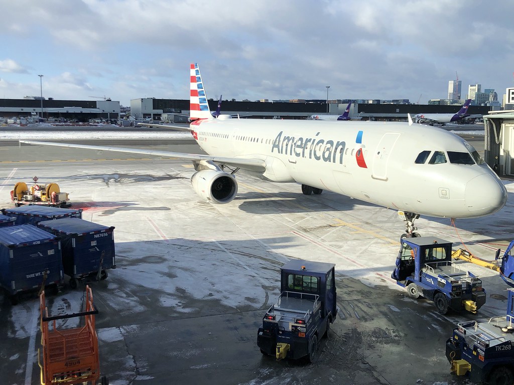 Photo of American Airlines N558UW, Airbus A321