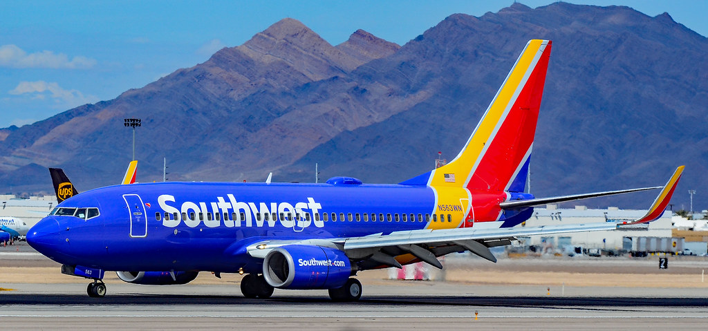 Photo of Southwest Airlines N563WN, Boeing 737-700