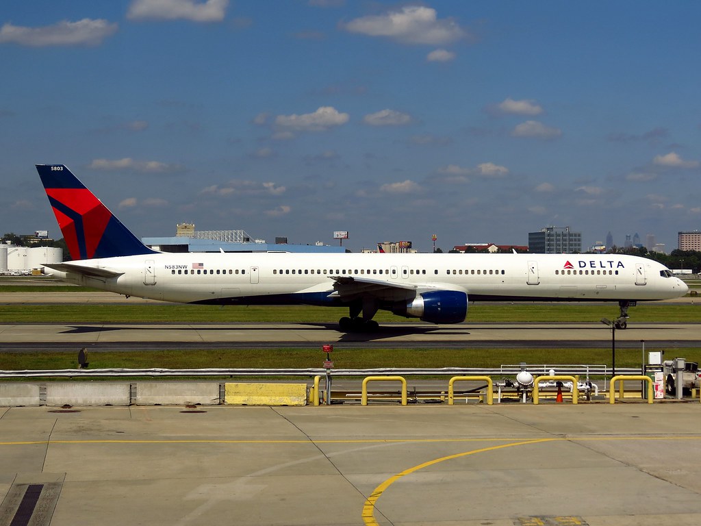 Photo of Delta Airlines N583NW, Boeing 757-300