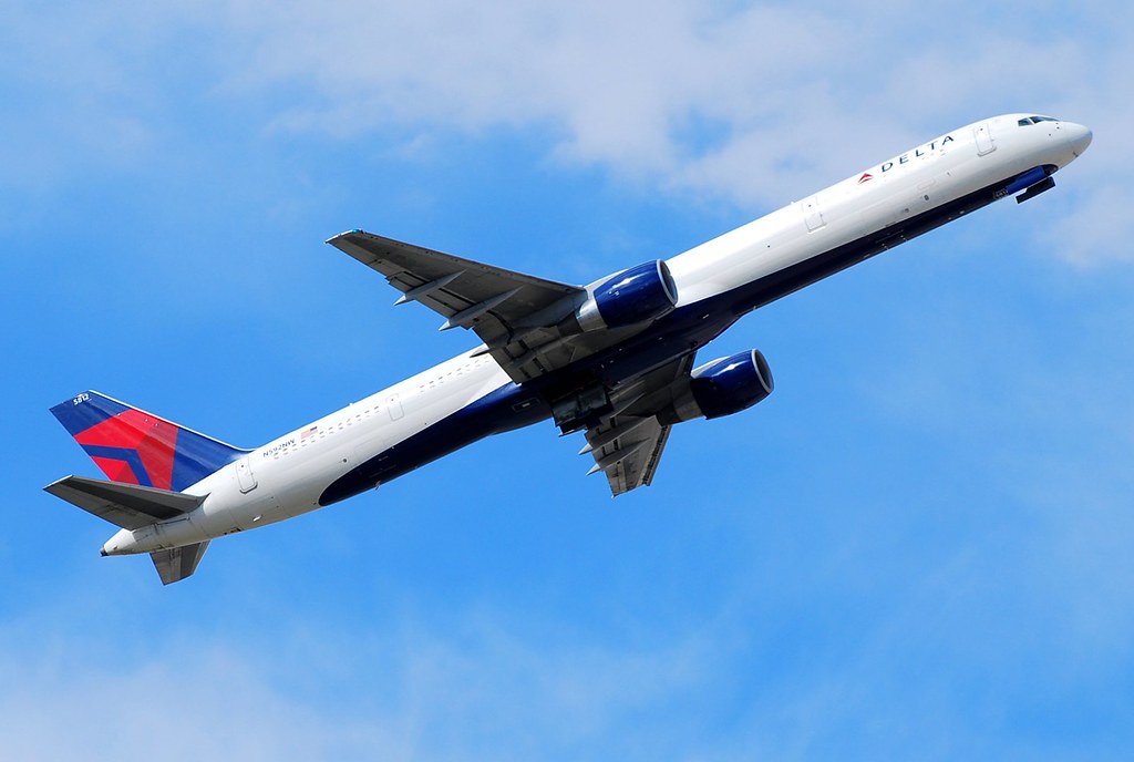 Photo of Delta Airlines N592NW, Boeing 757-300