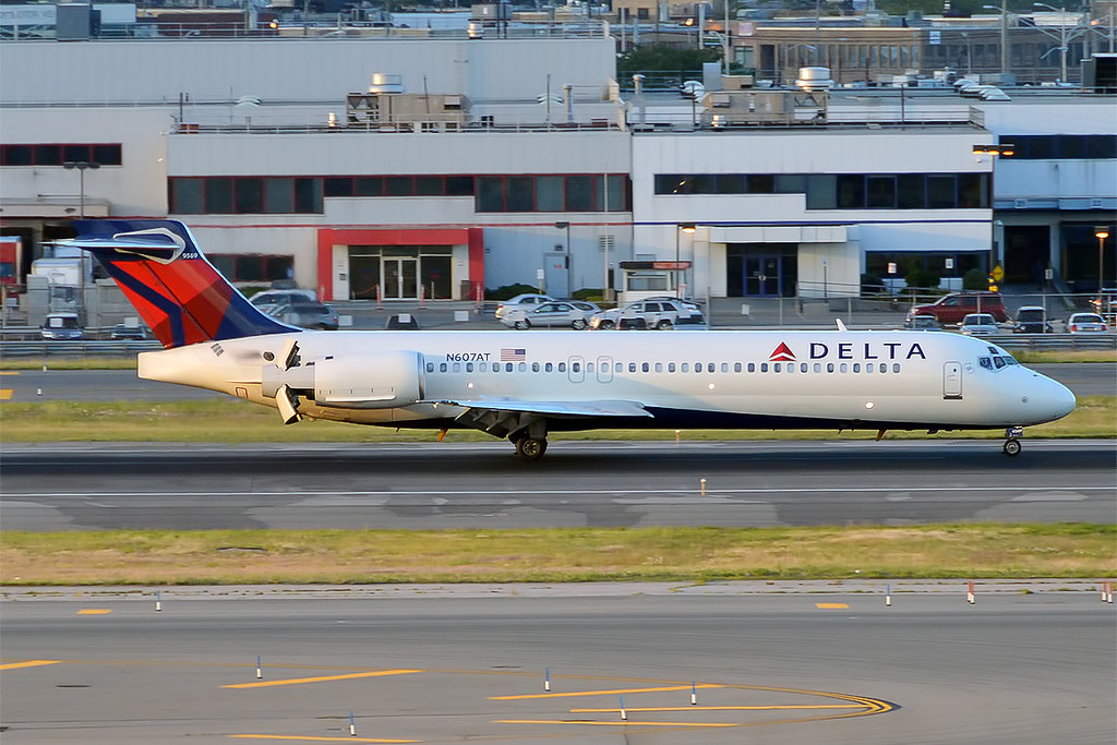 Photo of Delta Airlines N607AT, Boeing 717-200