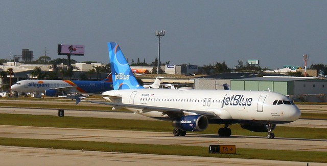 Photo of N612JB