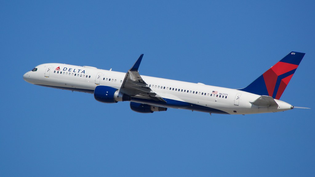 Photo of Delta Airlines N67171, Boeing 757-200