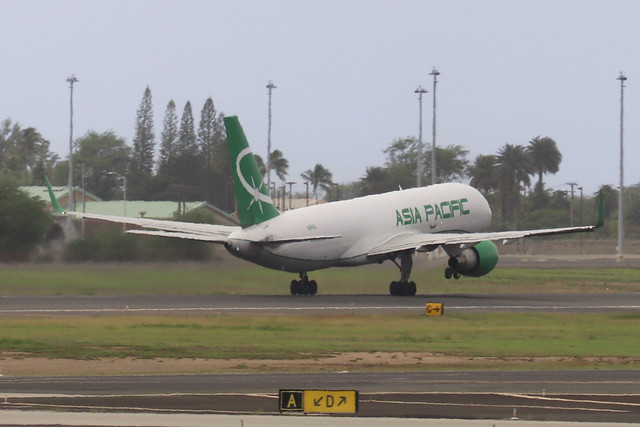 Photo of N688SL