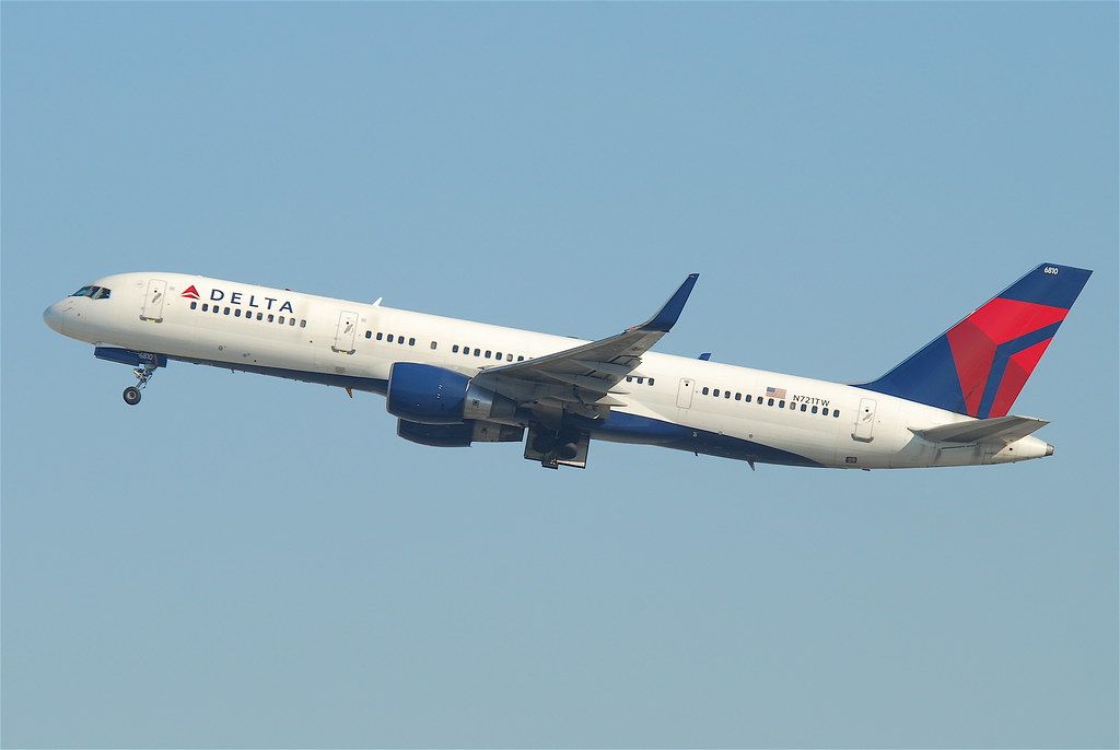 Photo of Delta Airlines N721TW, Boeing 757-200