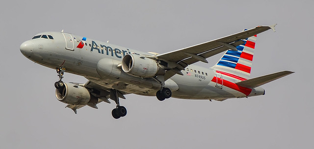 Photo of N749US