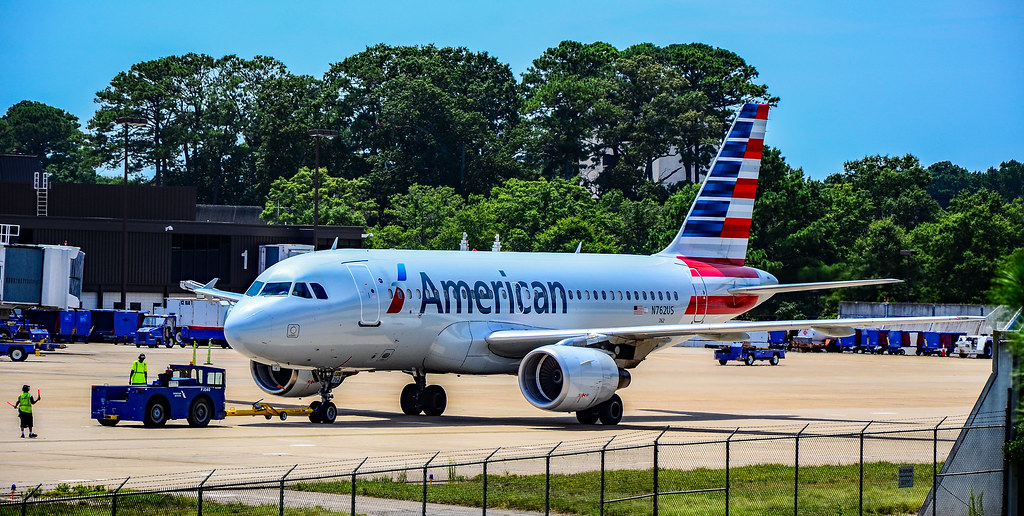 Photo of American Airlines N762US, Airbus A319