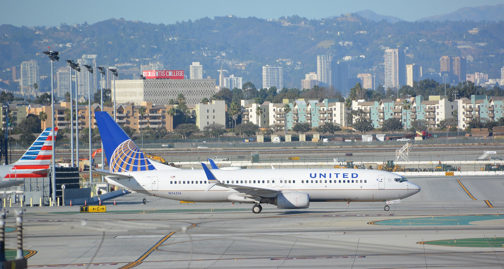 Photo of United N76514, Boeing 737-800