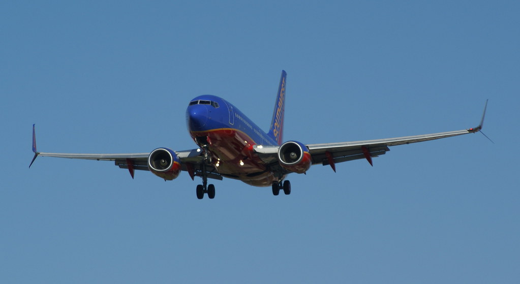 Photo of Southwest Airlines N7737E, Boeing 737-700