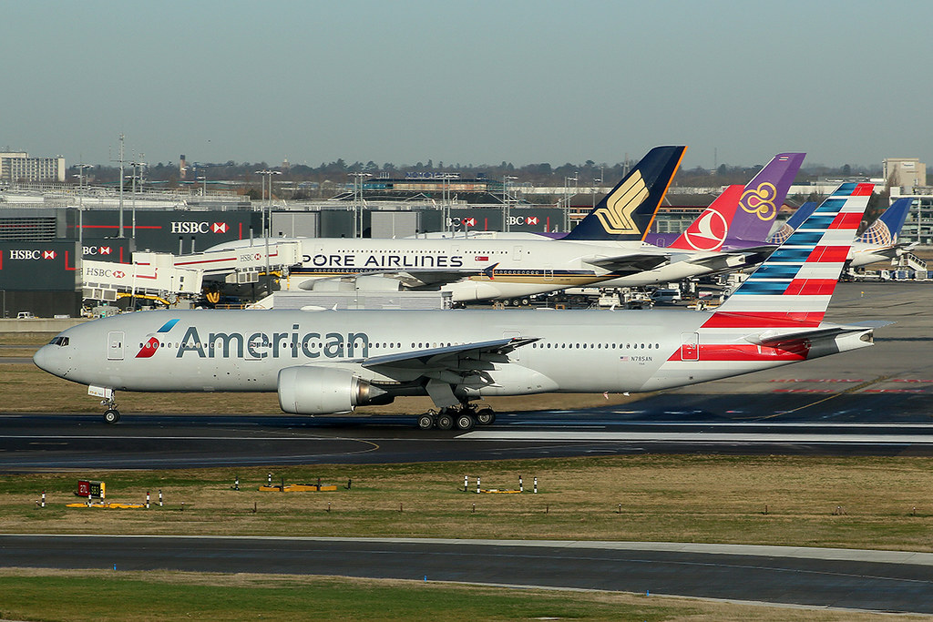 Photo of American Airlines N785AN, Boeing 777-200