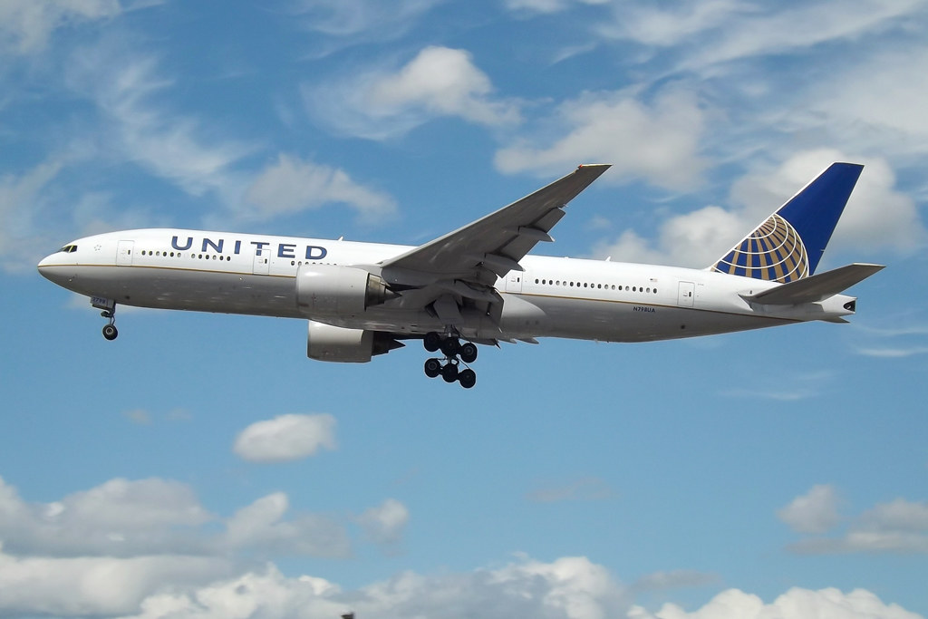 Photo of United N798UA, Boeing 777-200