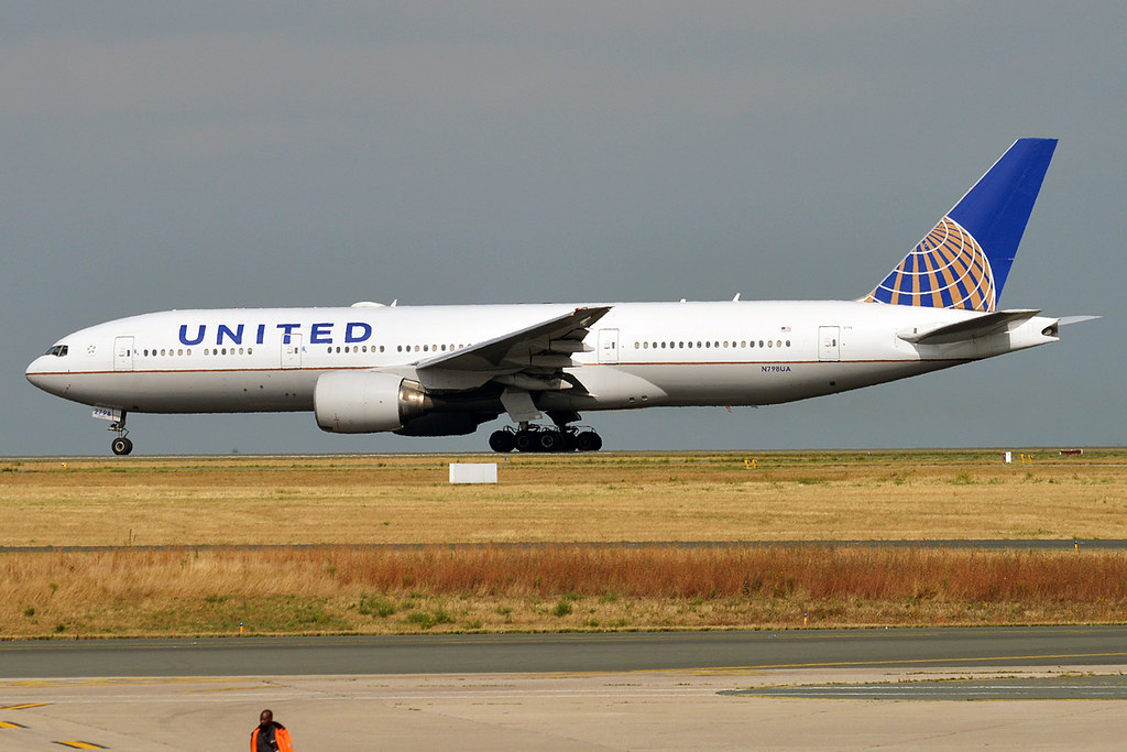 Photo of United N798UA, Boeing 777-200