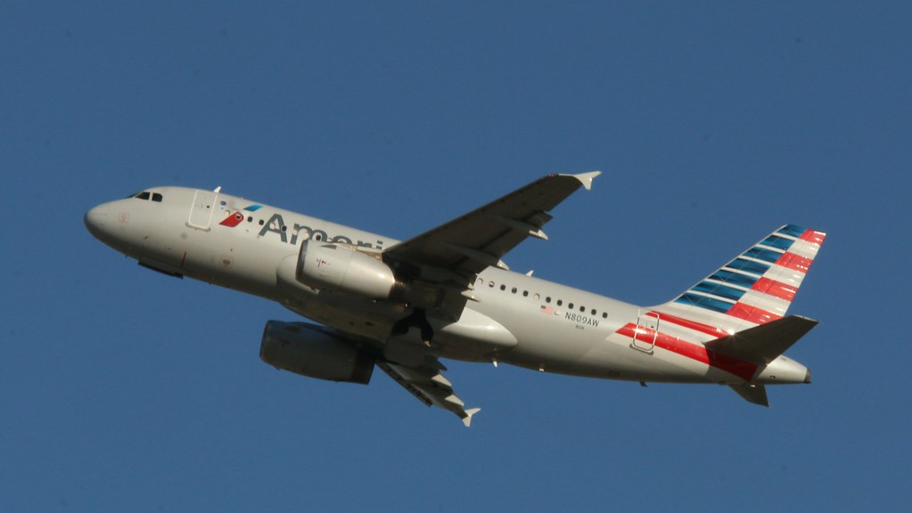 Photo of American Airlines N809AW, Airbus A319