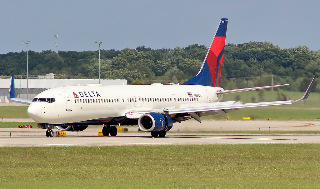 Photo of Delta Airlines N821DN, Boeing 737-900