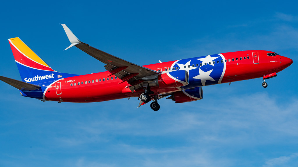 Photo of Southwest Airlines N8620H, Boeing 737-800