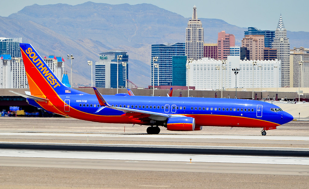 Photo of Southwest Airlines N8630B, Boeing 737-800