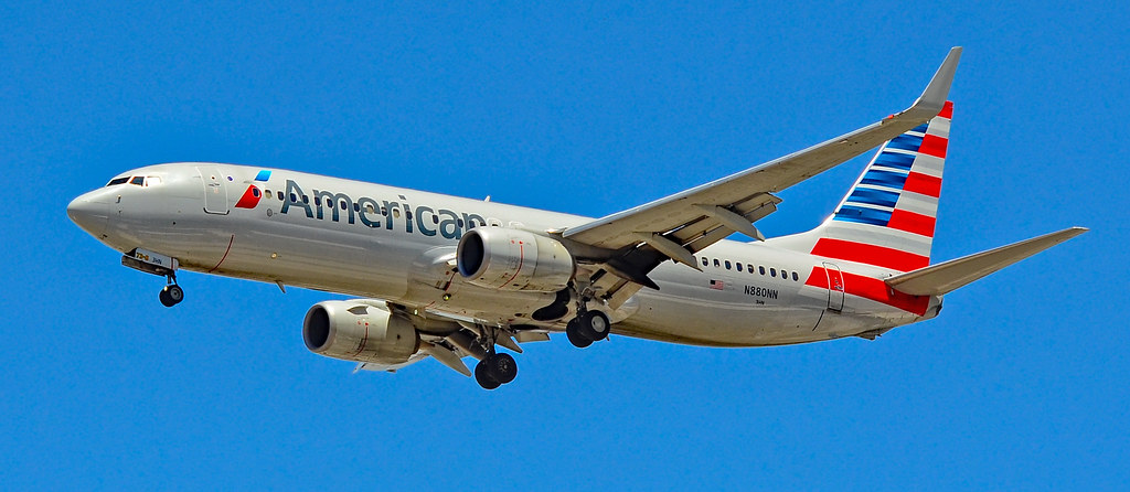 Photo of American Airlines N880NN, Boeing 737-800