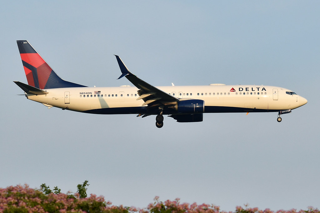 Photo of Delta Airlines N894DN, Boeing 737-900