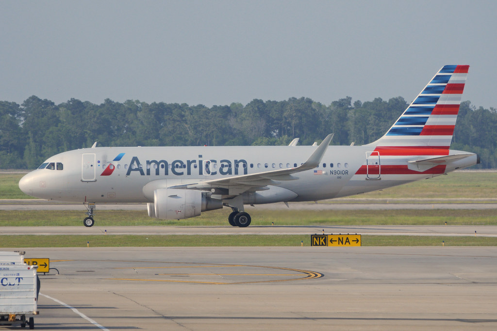 Photo of American Airlines N9010R, Airbus A319