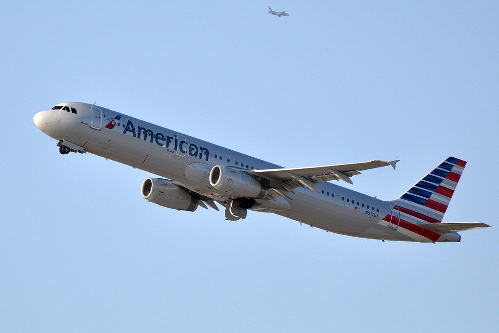 Photo of American Airlines N917UY, Airbus A321