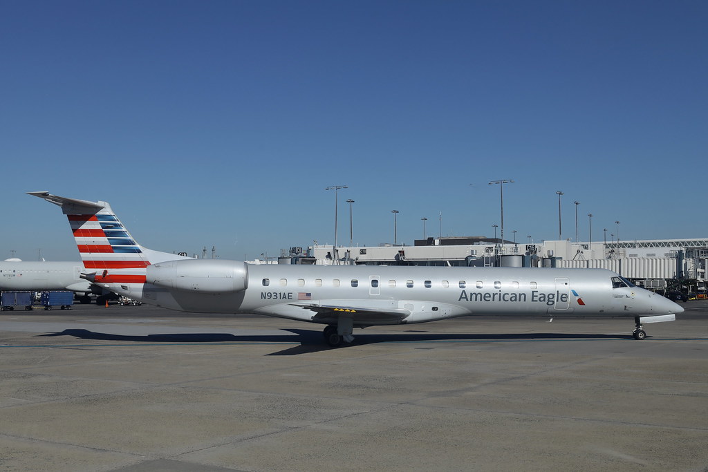Photo of American Eagle N931AE, Embraer ERJ-145