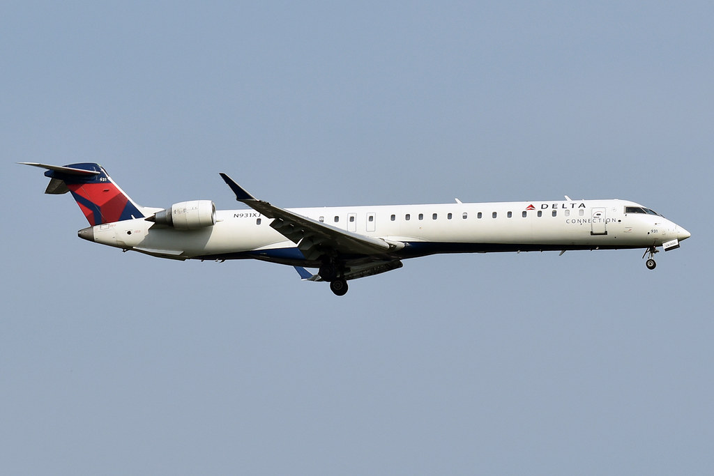 Photo of Endeavor Air N931XJ, Canadair CL-600 Regional Jet CRJ-705