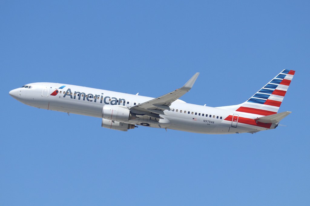 Photo of American Airlines N979AN, Boeing 737-800