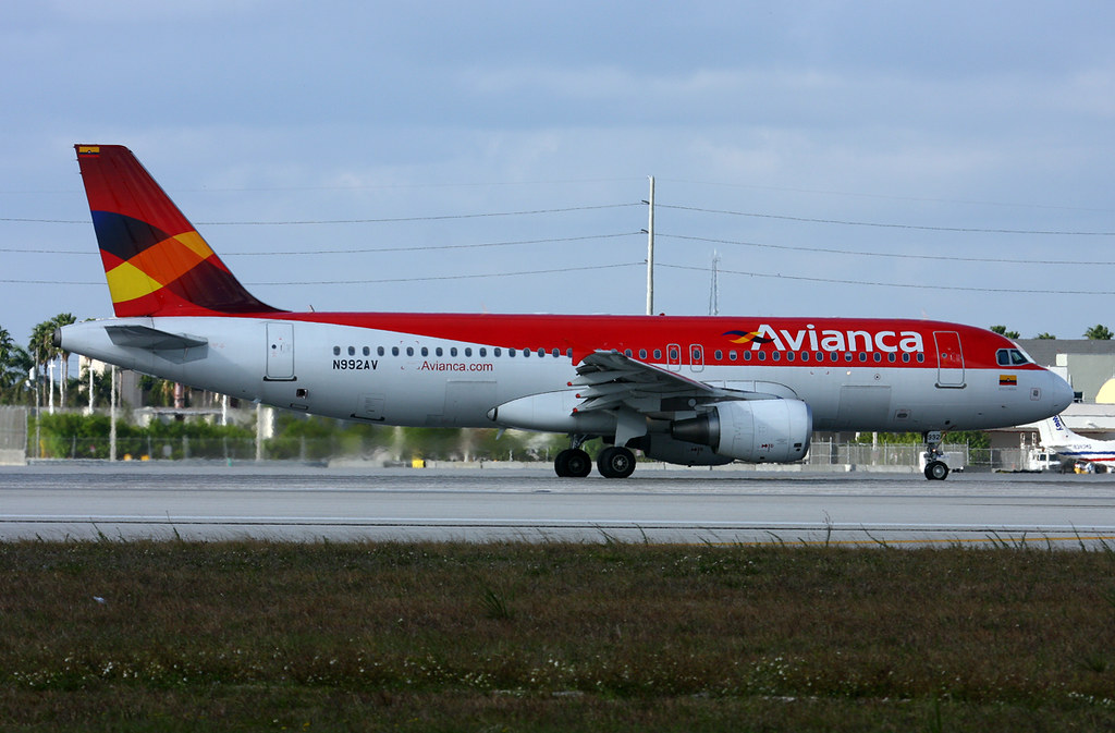 Photo of Avianca N992AV, Airbus A320