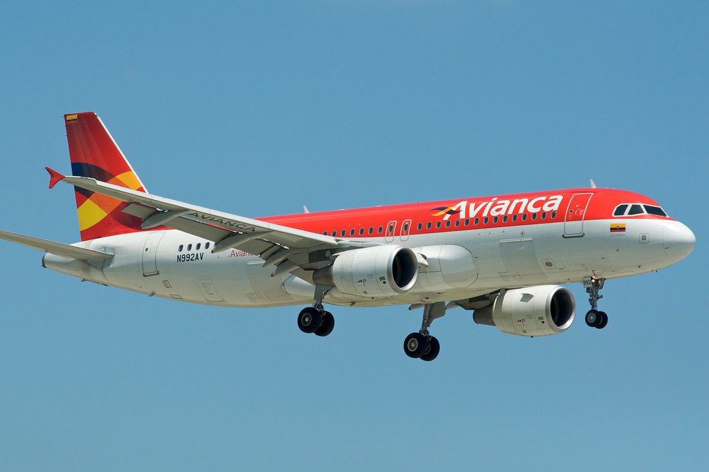 Photo of Avianca N992AV, Airbus A320