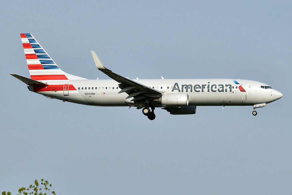 Photo of American Airlines N993NN, Boeing 737-800