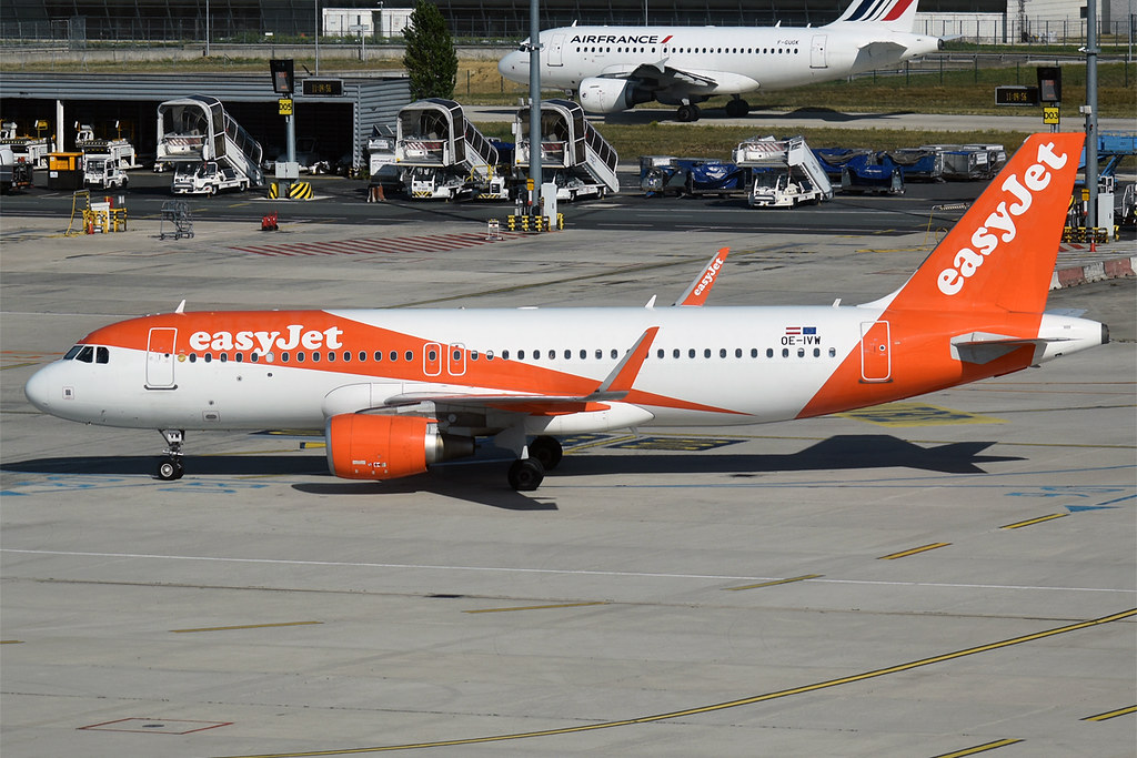 Photo of Easyjet Europe OE-IVW, Airbus A320