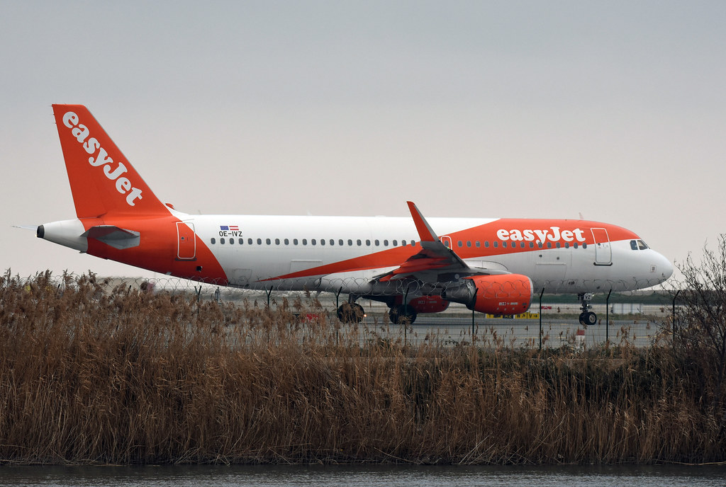 Photo of Easyjet OE-IVZ, Airbus A320