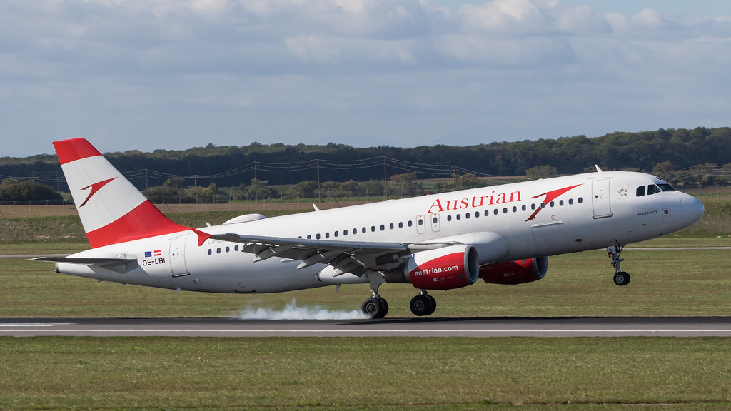 Photo of Austrian Airlines OE-LBI, Airbus A320