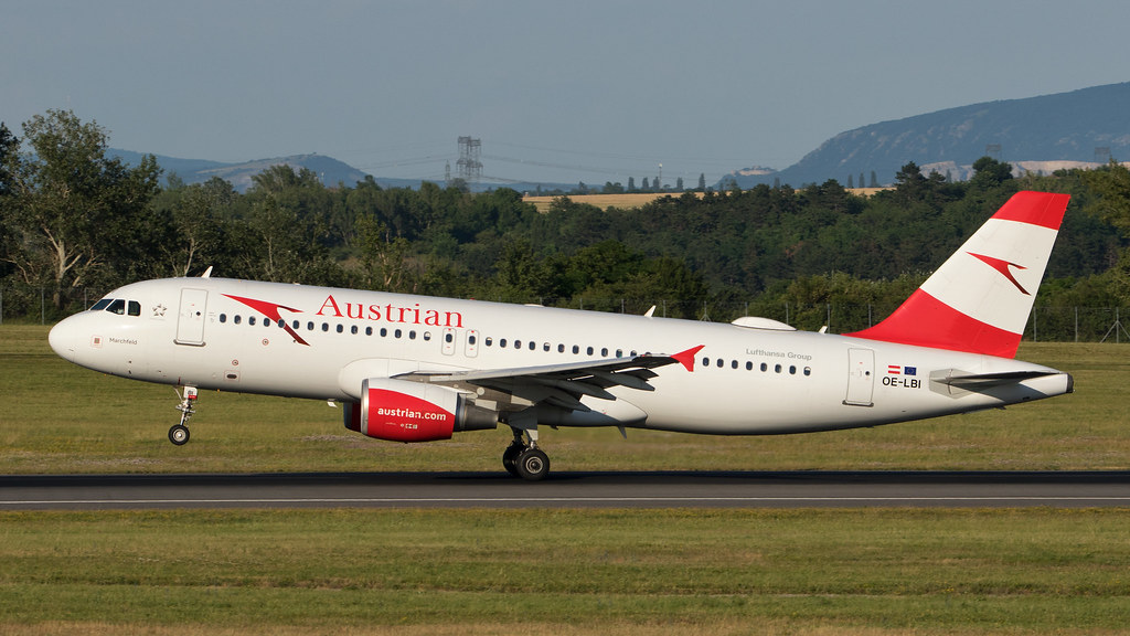 Photo of Austrian Airlines OE-LBI, Airbus A320