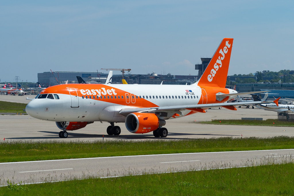 Photo of Easyjet Europe OE-LQE, Airbus A319