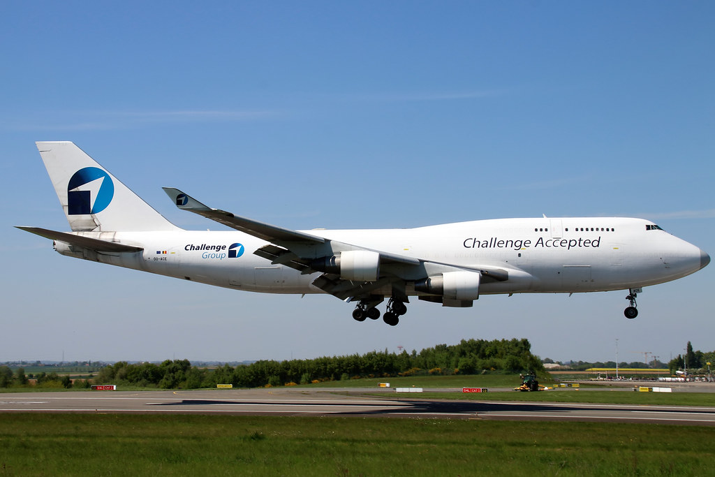 Photo of Challenge Airlines OO-ACE, Boeing 747-400