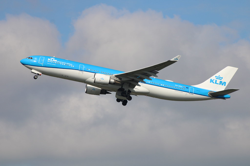 Photo of KLM PH-AKA, Airbus A330-300