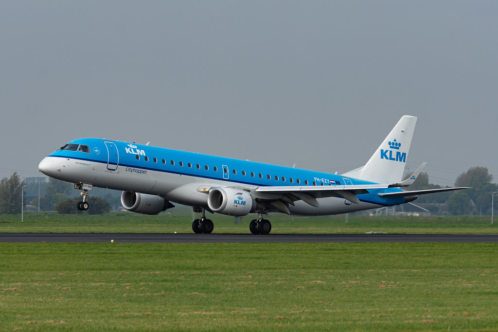 Photo of KLM Cityhopper PH-EZY, Embraer ERJ-190