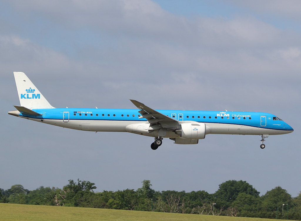 Photo of KLM PH-NXH, Embraer ERJ-195-E2