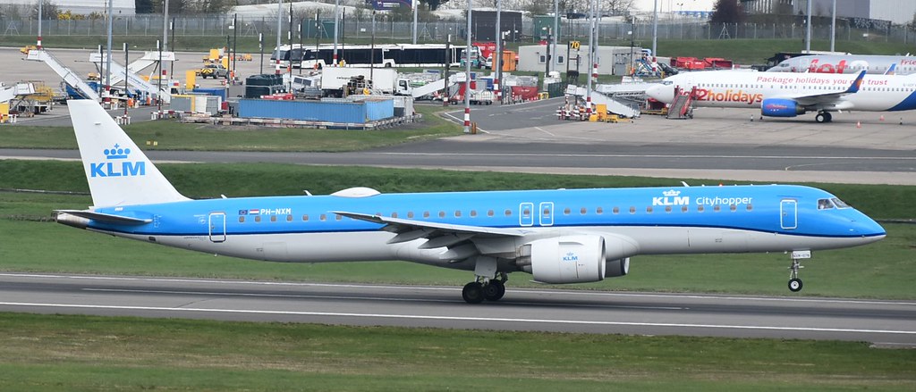 Photo of KLM Cityhopper PH-NXM, Embraer ERJ-195-E2