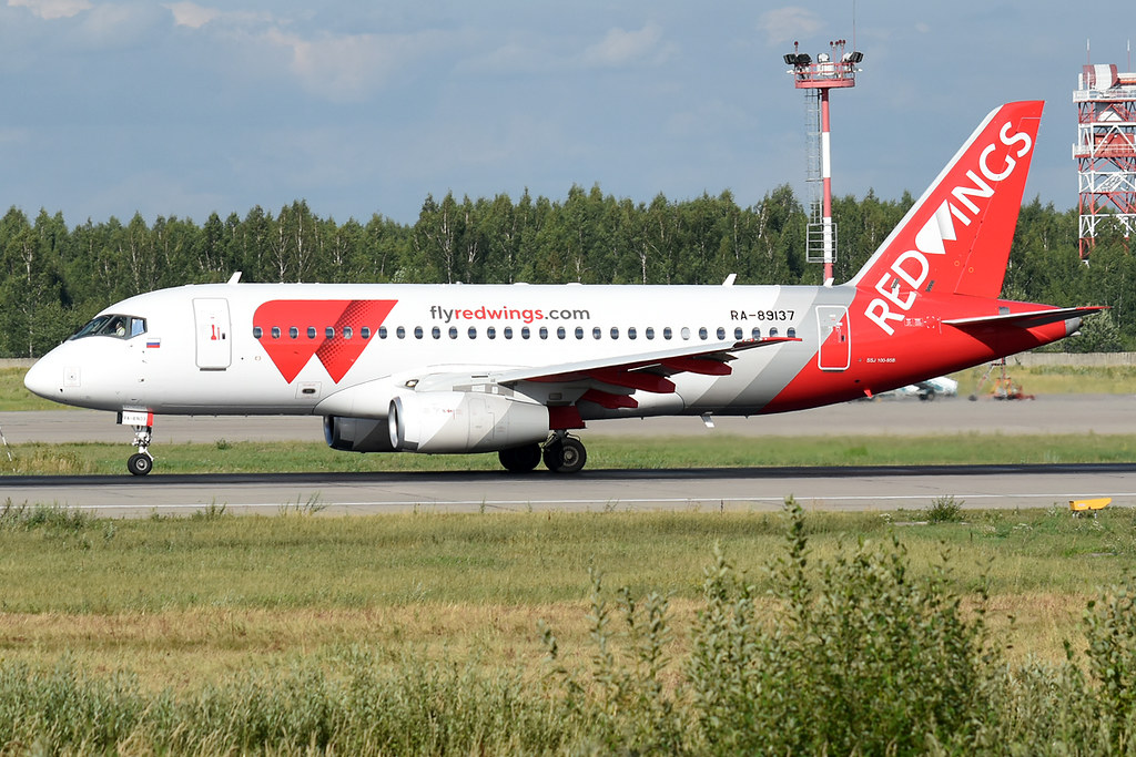 Photo of Red Wings RA-89137, SUKHOI Superjet 100-95
