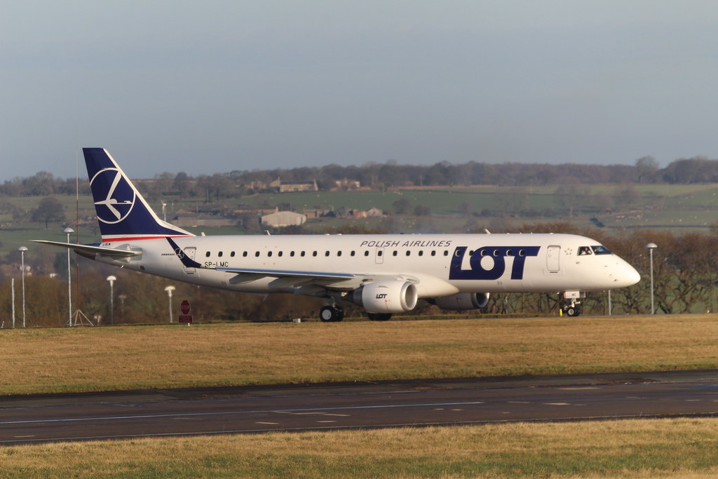 Photo of LOT Polish Airlines SP-LMC, Embraer ERJ-190