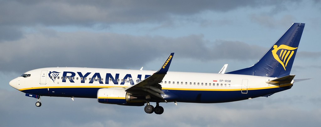 Photo of Ryanair Sun SP-RSB, Boeing 737-800