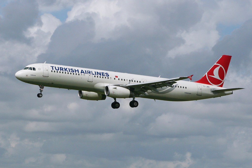 Photo of THY Turkish Airlines TC-JRR, Airbus A321