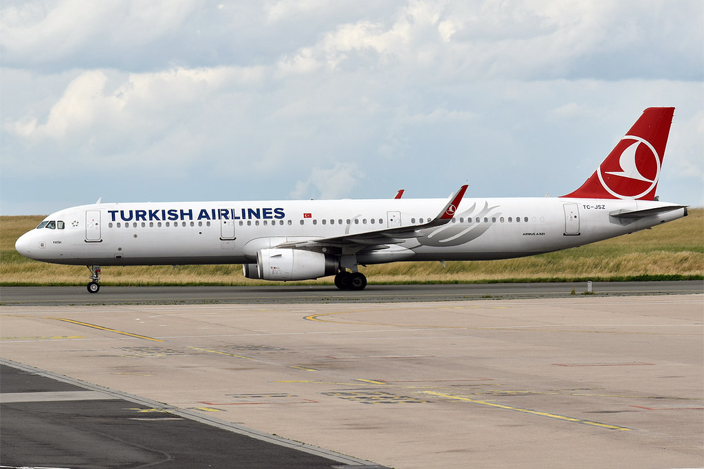 Photo of THY Turkish Airlines TC-JSZ, Airbus A321