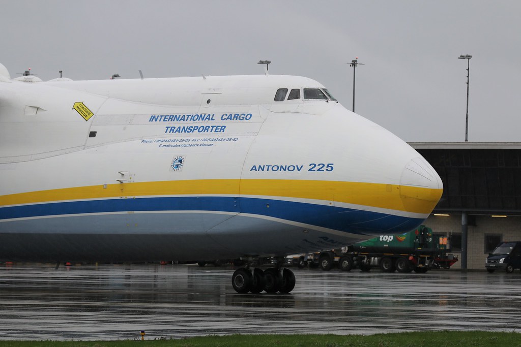 Photo of  UR-82060, Antonov An-225