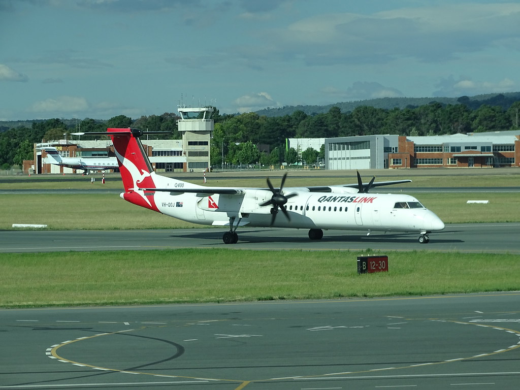 Photo of Sunstate Airlines VH-QOJ, De Havilland Dash 8 (400)