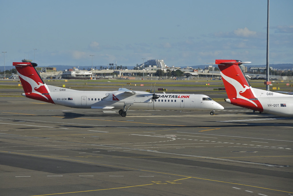 Photo of Sunstate Airlines VH-QOM, De Havilland Dash 8 (400)