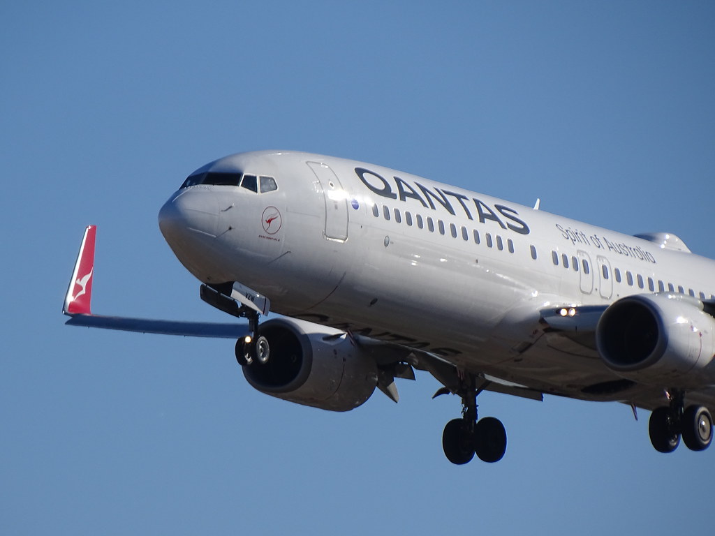 Photo of Qantas VH-VZW, Boeing 737-800